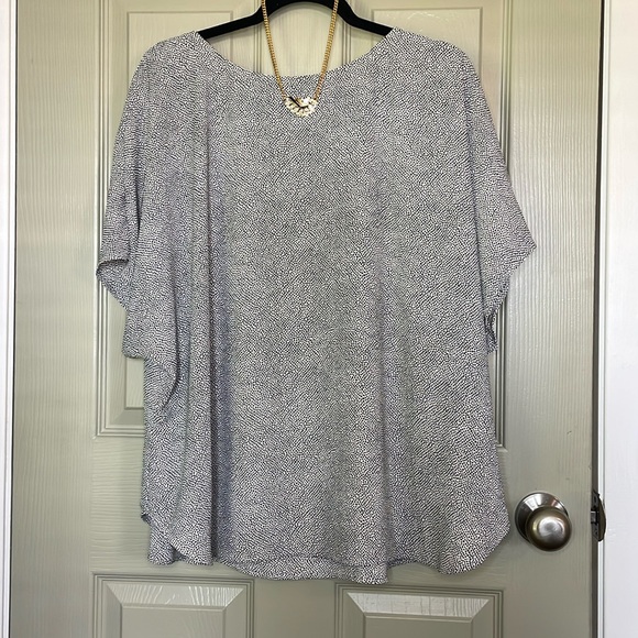 Anne Klein Graceful Bateau Neckline Blouse - Picture 12 of 13